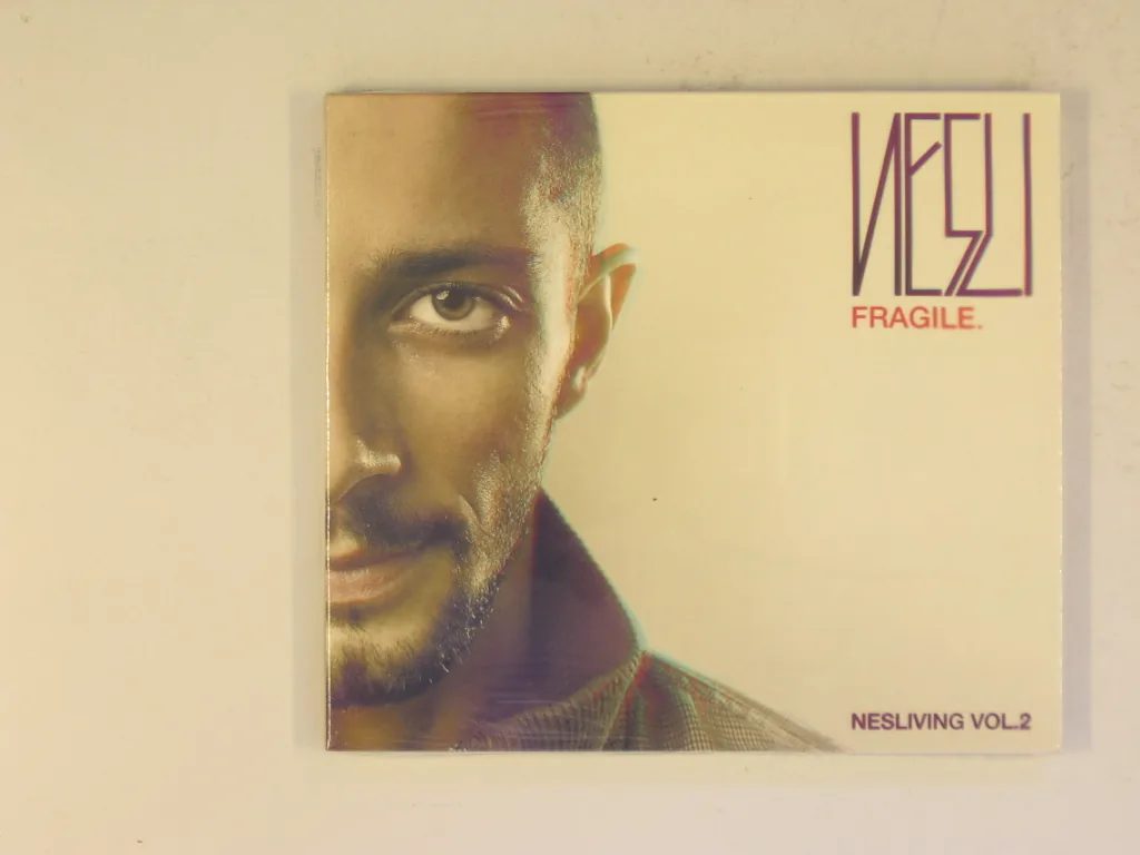 Copertina di Fragile