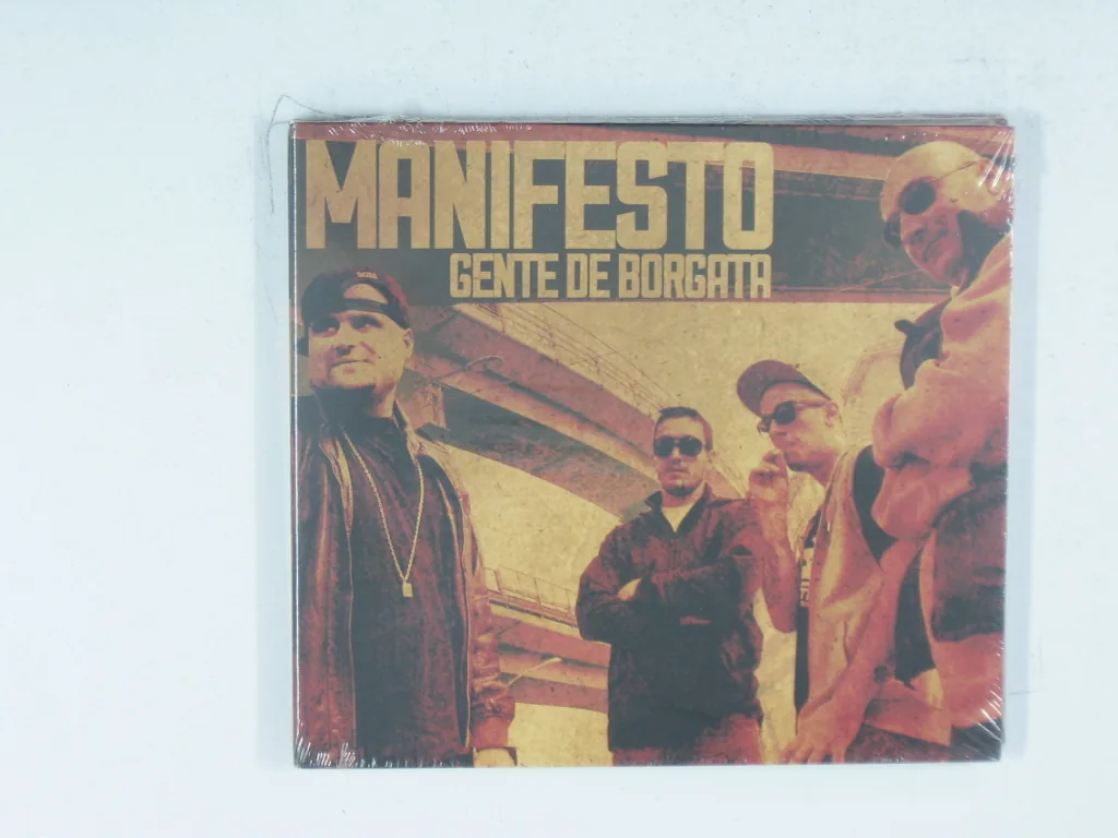 Copertina di Manifesto