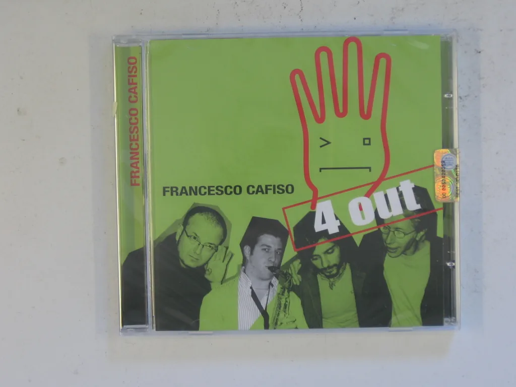 Copertina di 4 Out