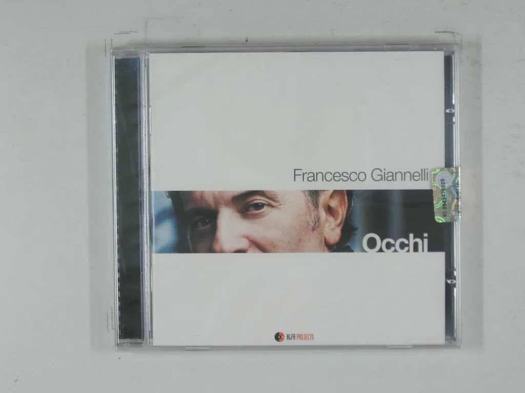 Copertina di Occhi