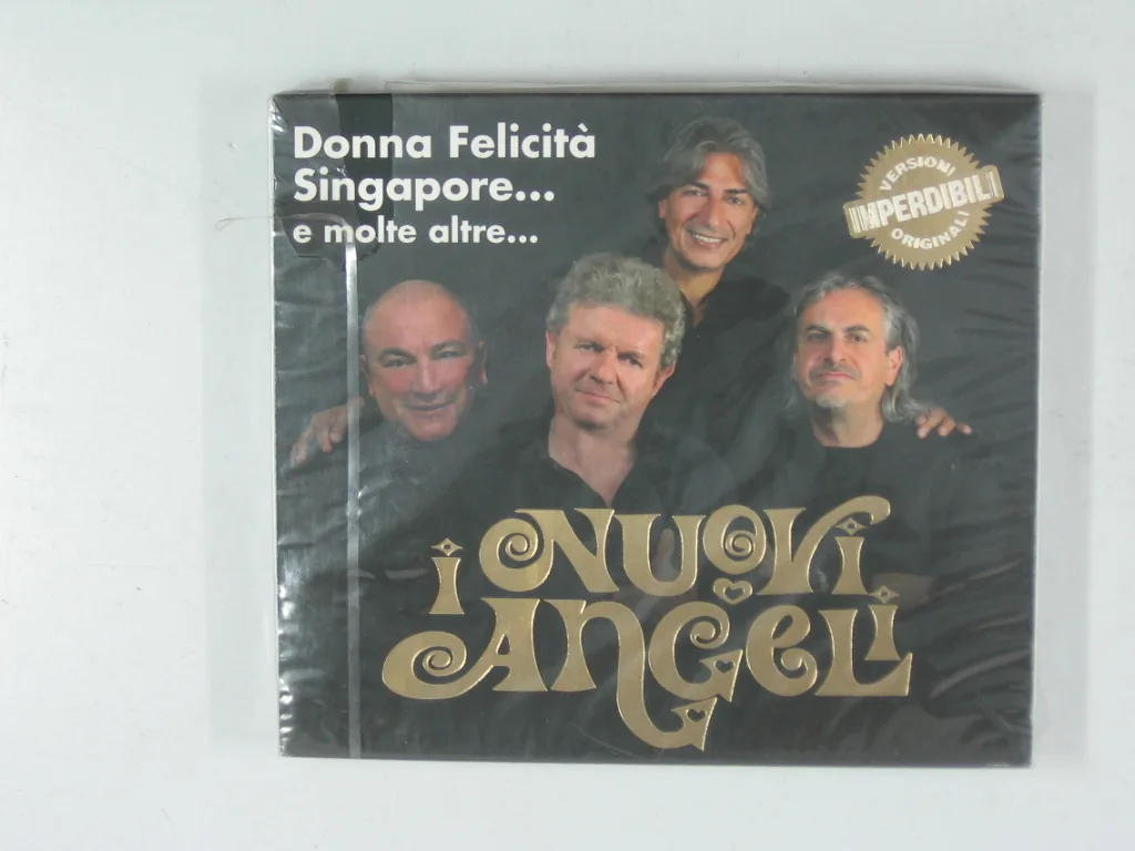 Copertina di Donna Felicità Singapore E Molte Altre