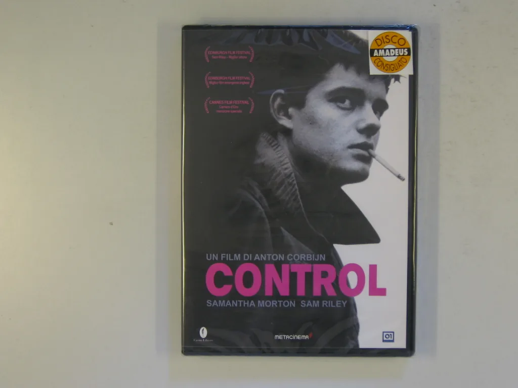 Copertina di Control