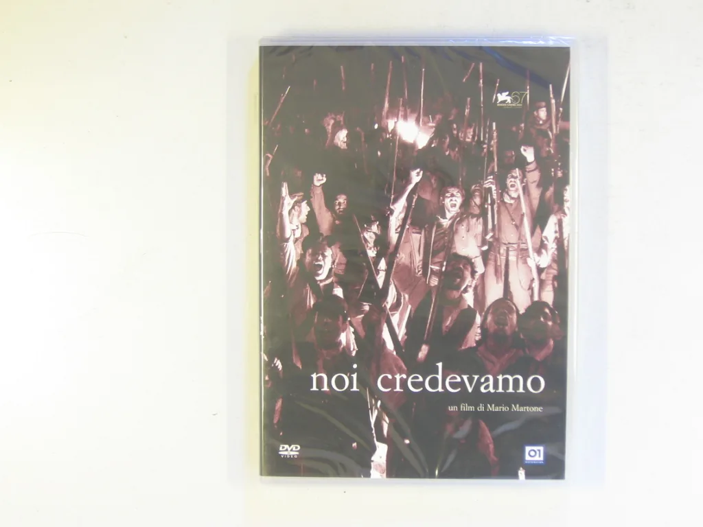 Copertina di Noi Credevamo