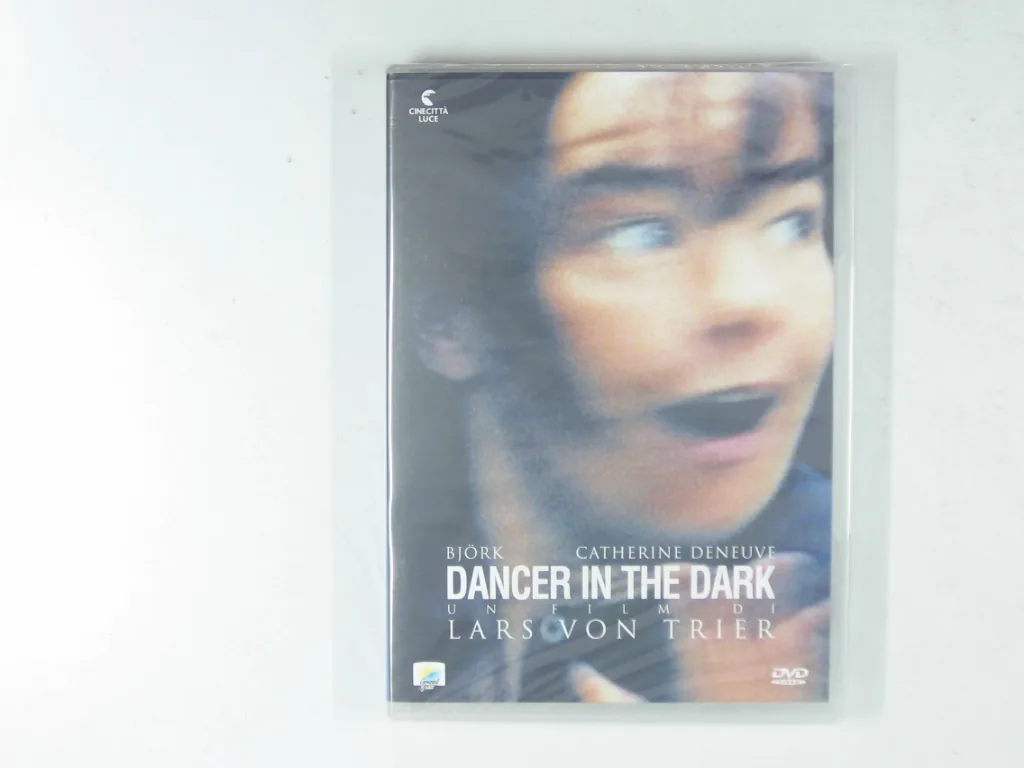 Copertina di Dancer In The Dark