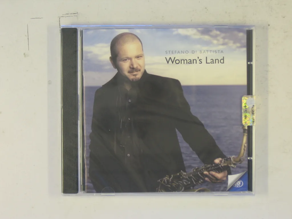Copertina di Woman'S Land