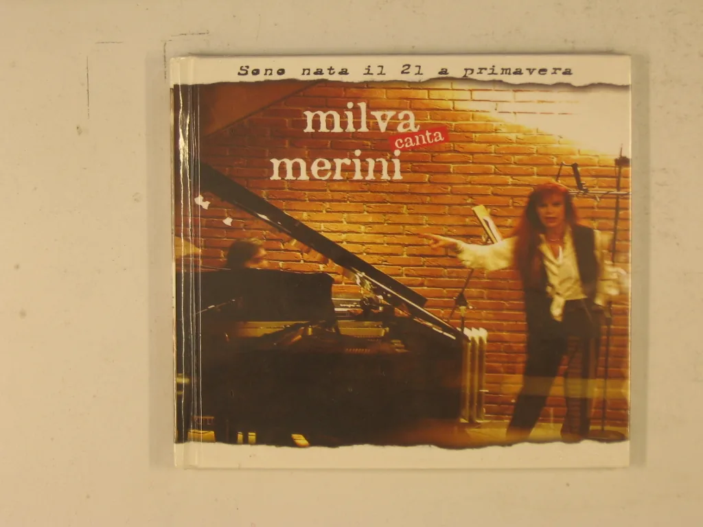 Copertina di Milva Canta Merini