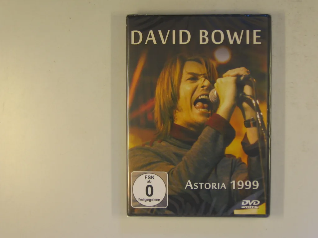 Copertina di Astoria 1999