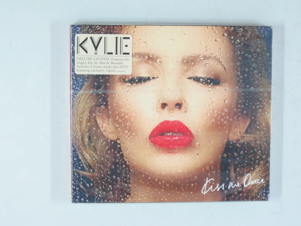 Copertina di Kiss Me Once