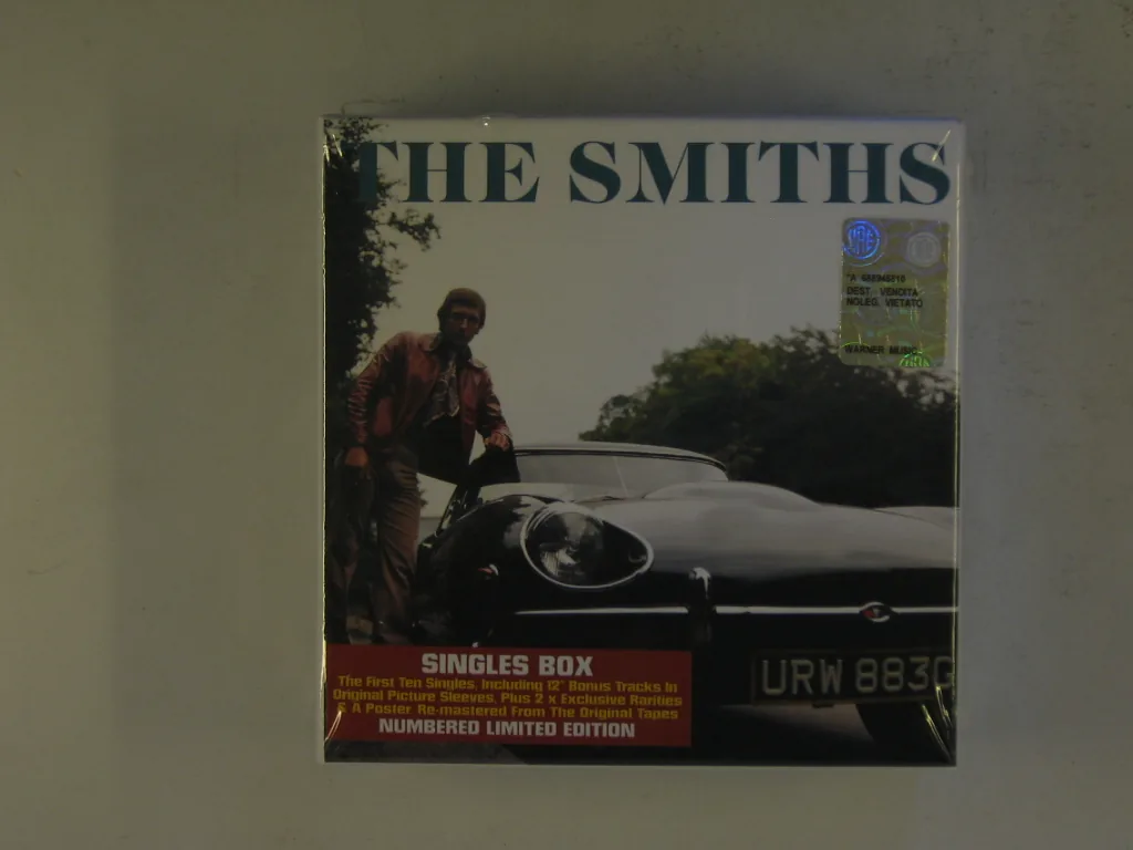 Copertina di Singles Box
