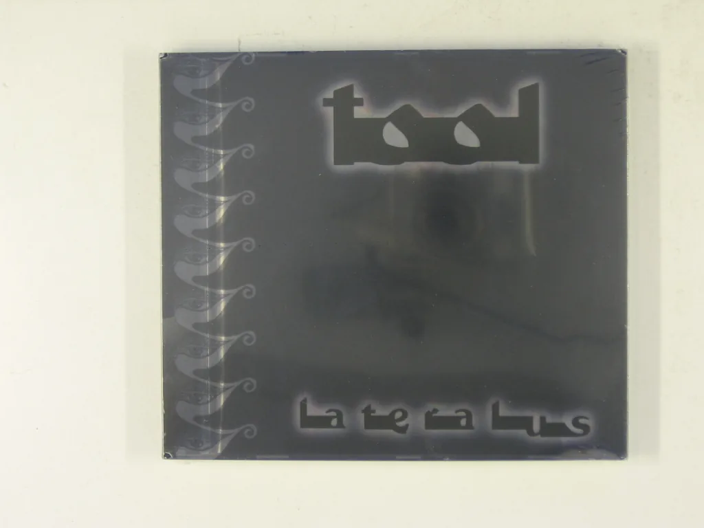 Copertina di Lateralus