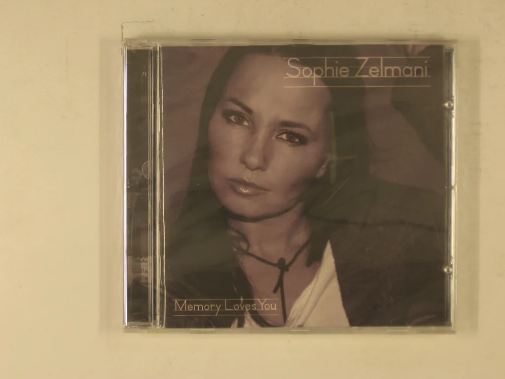 Copertina di Memory Loves You
