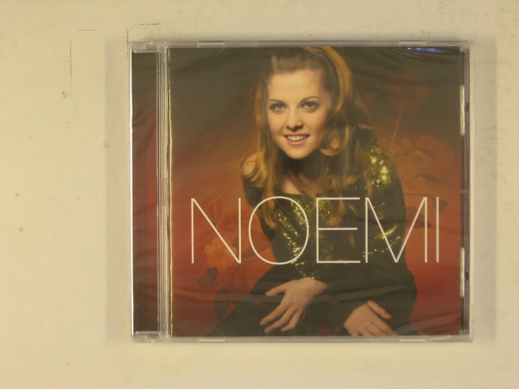 Copertina di Noemi