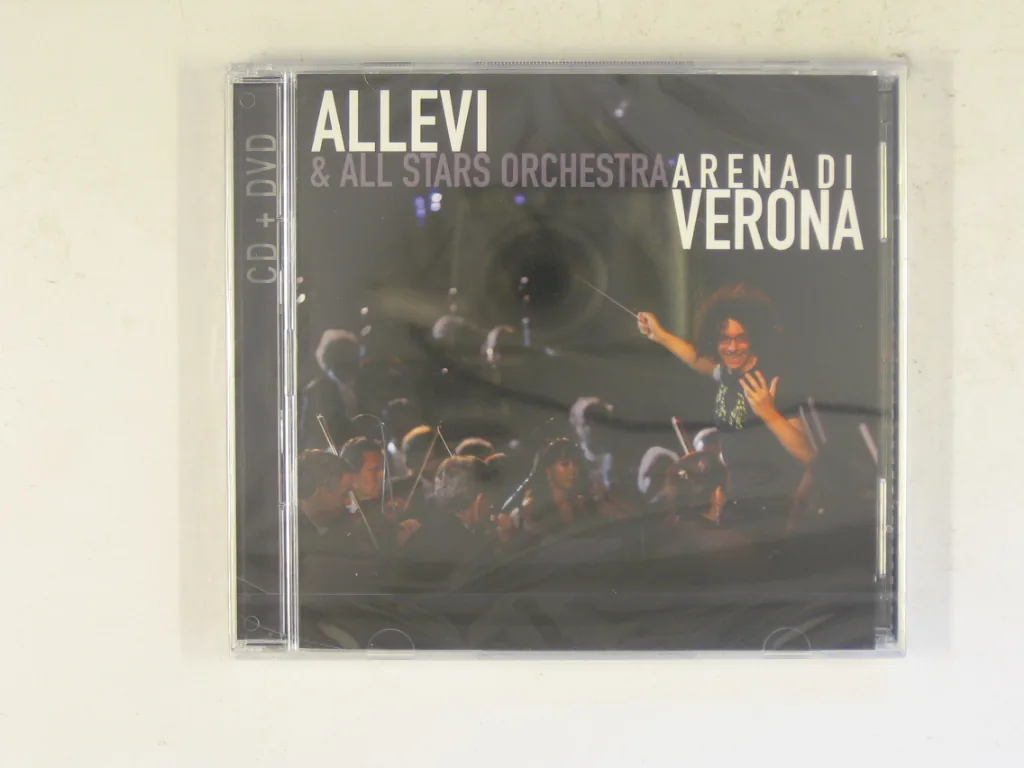 Copertina di Arena Verona