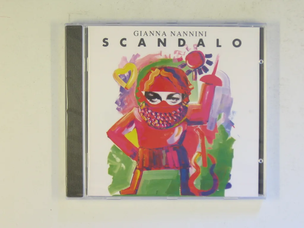 Copertina di Scandalo