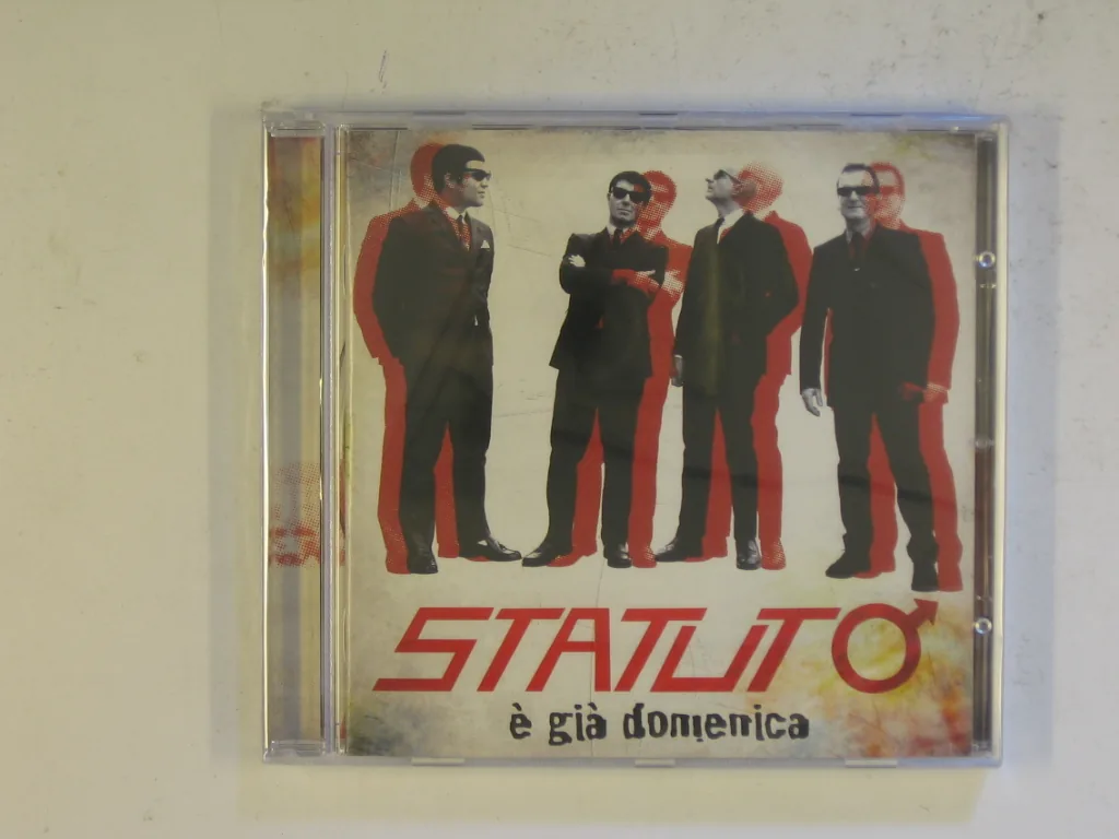 Copertina di È Già Domenica