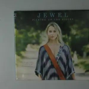Copertina di Picking Up The Pieces