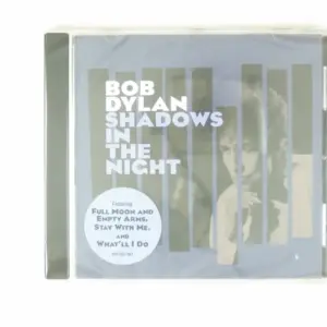 Copertina di Shadows In The Night