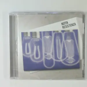 Copertina di Resistenza