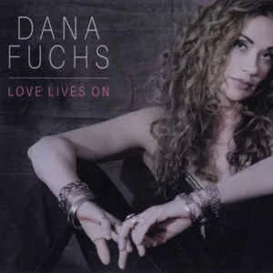 Copertina di Love Lives On