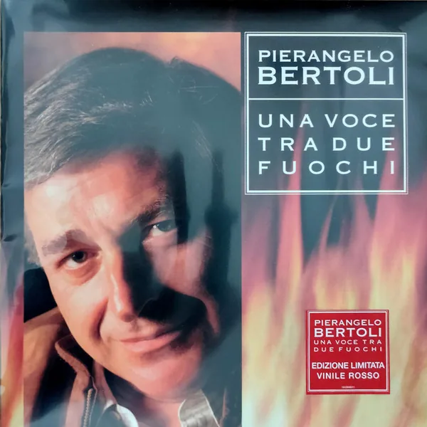 Copertina di Una Voce Tra Due Fuochi