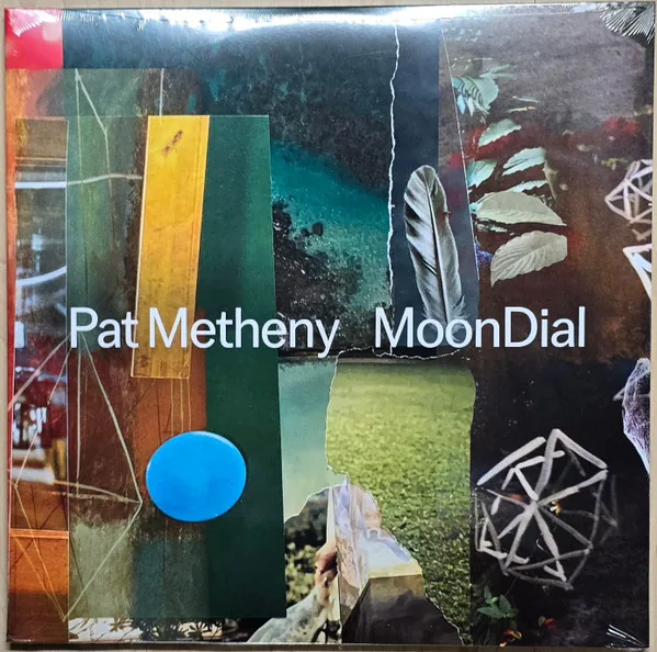 Copertina di Moondial