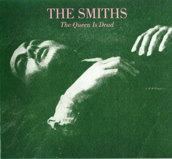 Copertina di The Queen Is Dead