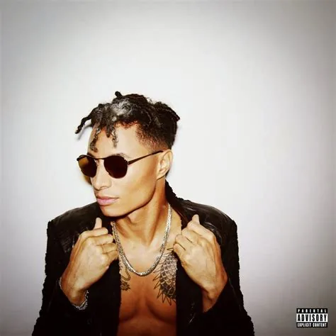 Copertina di Love In A Time Of Madness